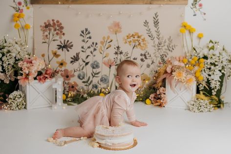 So many faces and so many favorites from this sweet session with gorgeous Dotty! I love when a cake smash set is sooooo pretty that I get to use it more than once! I’ll never stop obsessing over spring flowers! I can honestly say that spring is my favorite season in Montana. Partly because I’m so over winter by the time it gets here 🤣 but mostly because I LOVE the spring greens here! Everything just feels alive in the spring and I am so ready for outdoor sessions! I know fall is so popular fo... Wildflower Cake Smash Photoshoot, Wild Flower First Birthday Photoshoot, Wildflower Birthday Photoshoot, Wild Flower Cake Smash, Wild Flower Family Pictures, Wildflower 1st Birthday Photoshoot, Wildflower First Birthday Photoshoot, Wildflower Cake Smash, Wildflower One Year Birthday Party