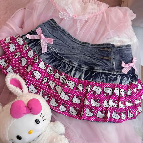 Ouchhh Store, Hello Kitty Skirt, Hello Kitty Handbags, Charmmy Kitty, Hello Kitty Clothes, Model Reference, Satin Set, Outfits Y2k, Lace Cami Top