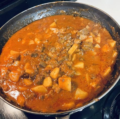 Mexican Steak, Chili Easy, Hamburger And Potatoes, Meat Chili, White Bean Soup Recipes, Red Chile Sauce, How To Make Chili, Chuck Steak, Red Chili Sauce