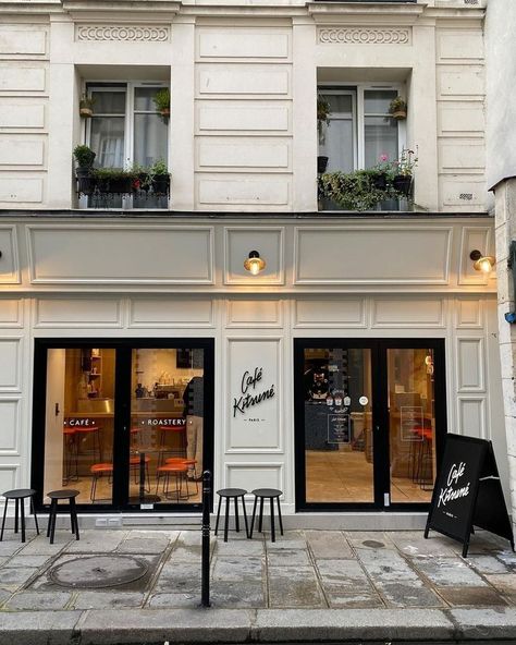 Parisian Store, Cafe Exterior, Paris Rooftops, Coffee Shop Business, Coffee Shop Interior Design, European Aesthetic, Black Barn, Coffee Shop Aesthetic, Parisian Cafe