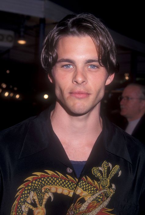 32 Times James Marsden Looked Drop-Dead, Disney-Prince Hot James Marsden, 90s Actors, 90s Men, Burton Snowboards, Skateboard Art, Kitesurfing, Drop Dead, Hot Actors, Famous Celebrities