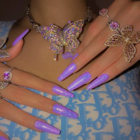 Belle Nails, Kylie Nails, Purple Glitter Nails, Retro Nails, Nagellack Trends, Cute Nail Art Designs, Y2k Nails, Glam Nails, Beautiful Nail Designs