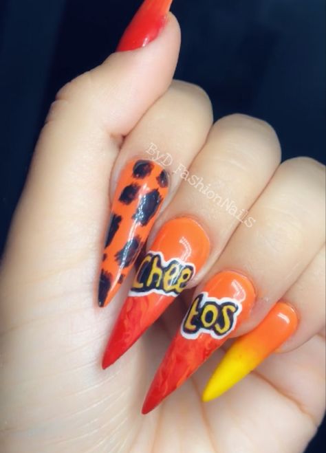 Uñas cheetos Hot Cheetos Nails, Cheeto Nails, Hot Cheetos, Nail Blue, New Nail, Things To Try, Fake Nails, Not Mine, Nail Designs