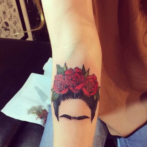 Frida Kahlo Tattoo, Kahlo Tattoo, Frida Tattoo, Frida Kahlo Tattoos, Frida Art, Traditional Tattoo Design, Bad Tattoos, 문신 디자인, Piercing Tattoo