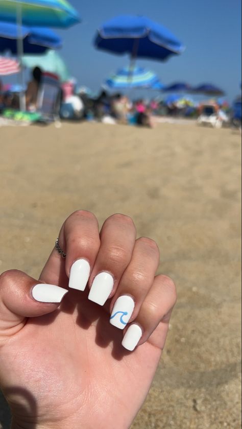 Beachy Summer Nails, Wave Nail Design, Hawaii Nails, Cruise Nails, Teen Nails, Florida Nails, Wave Nails, Beach Nail Designs, Spring Break Nails