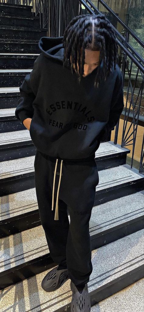 Chill Boy Outfits, Guy Outfits Black, Tuff Outfits Men, Black Men Styles, Dope Boy Outfits, Opiumcore Outfits Men, Essentials Hoodie Outfit Men, Chill Outfits Men, Black Men Winter Outfits