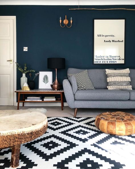 Coloured Walls, Blue Walls Living Room, Navy Living Rooms, Dark Living Rooms, Blue Living Room Decor, Cosy Living Room, Living Room Color Schemes, Room Color Schemes, Living Room Accents