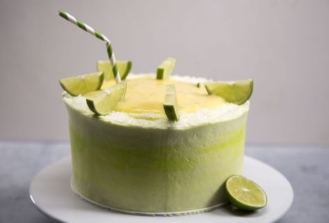 Margarita Cake Design, Tequila Cake Design, How To Make Margarita, Patron Cake, Margarita Cake Recipe, Hershey Cake, Beer Cakes, Margarita Cake, Showstopper Cakes