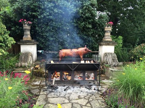 Pig Roast Wedding, Salmon Greek, Roasted Hog, Outdoor Wedding Foods, Wedding Catering Menu, Hog Roast, Dark Wedding Theme, Wedding Food Drink, Viking Wedding