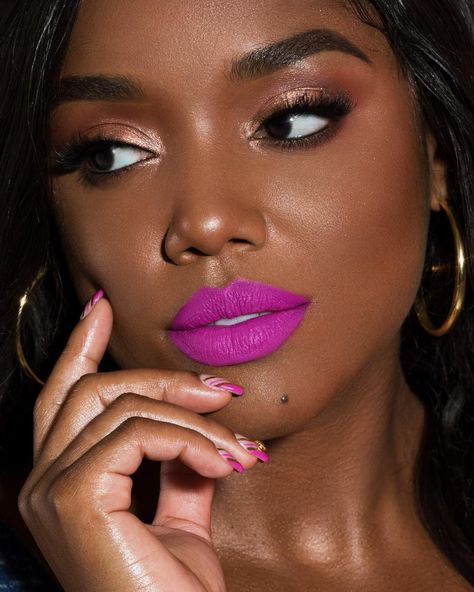 ColourPop Cosmetics "Yoshi" lip color on brown skin. Pink lipstick on brown skin. Lipstick swatches on brown skin. | @ellarie Nail Ideas Brown Skin, Nail Ideas Brown, Lipstick On Brown Skin, Hot Pink Lipstick, Pink Lipstick Makeup, Pink Nail Ideas, Hot Pink Lips, Beauty Routine Tips, Pink Lip Gloss