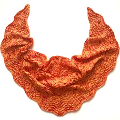 Amanecer Costero Shawl Free Knitting Pattern — Kate Barrios Designs Free Shawl Patterns, Shawlette Pattern, Designer Knitting Patterns, Knitted Shawl, Baby Blanket Knitting Pattern, Shawl Knitting Patterns, Shawl Patterns, How To Purl Knit, Lace Shawl