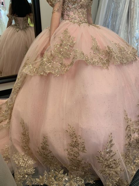 Pink Suprise Dance Outfit, Gold And Pink Quinceanera Dresses, Pink And Gold Quince Dress, Quince Dresses Pink And Gold, Rose Gold 15 Dresses Quinceanera, Pink And Gold Quinceanera Dress, Light Pink Ball Gown, Gold Quince Dress, Pink Gold Dress