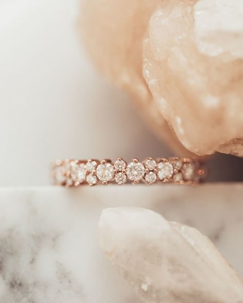 Wedding Band Unique Women, Wedding Band Different Size Diamonds, Diamond Band Designs, Unique Rose Gold Wedding Band, Confetti Wedding Band, Unique Diamond Bands For Women, Timeless Wedding Bands For Women, Unique Engagement Ring And Wedding Band, Unique Diamond Bands