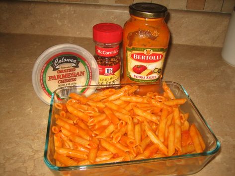 Cooking Goose, Vodka Sauce Pasta Recipe, Penne Vodka, Vodka Sauce Recipe, Vodka Sauce Pasta, Vodka Pasta, Ravioli Recipe, Pot Dinners, One Pot Dinners