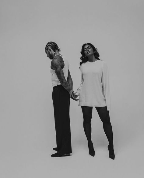 Gq Couple Photoshoot, Black Outfit Couple Relationship Goals, Engagement Photos Asthetic, Couples Photo Poses Ideas, Black And White Couples Photos, Couples Holiday Photoshoot Outfits, Two People Back To Back Pose Reference, Photoshoot Ideas Black Couples, Fake Couple Aesthetic