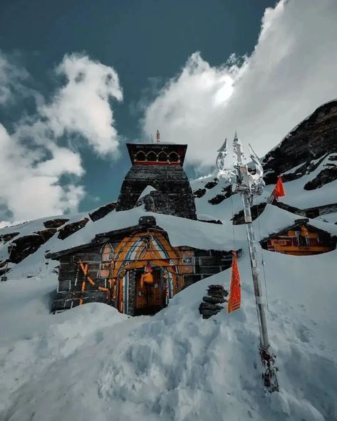 Trek To World's Highest Shiva temple - Chopta Tungnath

📸 - @hiker.bisht_
(DM for tag/removal)

For Details I would request you to :
➤ Visit www.aahvanadventures.com
➤ Call/ whatsapp us : + 91 7041 804000

#chopta #uttarakhandheaven #aahvan #aahvanadventures #choptatungnath #traveladdict #travelblogger #trek #beautifuldestinations #travelinspiration #trekking #travel #travelgram #nature #himalayas #explore #naturephotography #uttarakhandtourism #tungnathtrek #uttarakhand Tungnath Temple, Full Hd Wallpaper Download, Shiva Temple, Adventure Trips, Temple Photography, Spiritual Wallpaper, Pictures Of Shiva, Temple Pictures, Photoshoot Pose