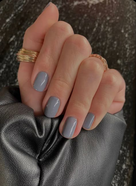 Gray Shellac Nails, Short Gray Nails, Gray Nails Ideas, Minimal Nails, Gray Nails, Classy Acrylic Nails, Nail Ring, Shellac Nails, Oval Nails