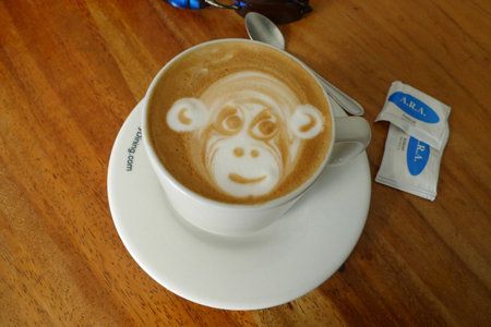 monkey latte Monkey Coffee, Opening A Coffee Shop, Cream Tea, Art Contest, Libya, Latte Art, Food 52, Coffee Love, Coffee Art