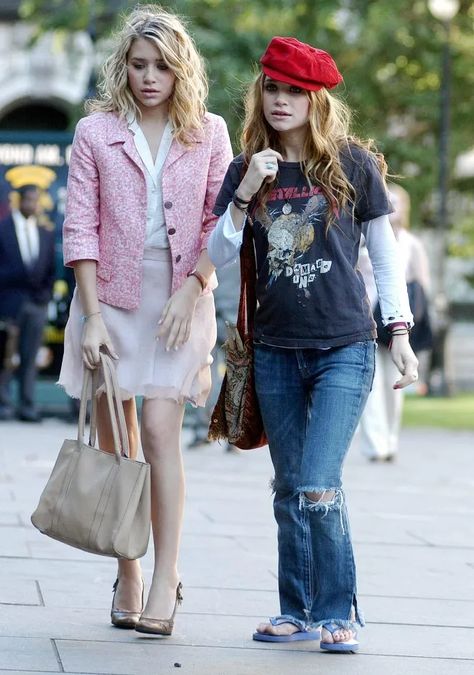 New York Minute Outfit, Mary Kate And Ashley Olsen 2000s, Olsen Twins Style 2000s, Mary Kate Ashley Olsen, Mary Kate Olsen Style, Mary Kate And Ashley Olsen, Olsen Twins Style, Mary Kate And Ashley, New York Minute