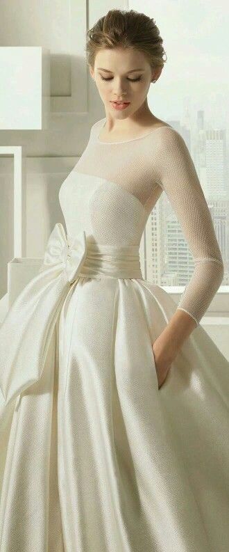 Vestidos de novia para invierno Elegant Long Sleeve Wedding Dresses, Bride Ideas, Winter Bride, Sophisticated Bride, Princess Wedding Dresses, Winter Wedding Dress, Long Sleeve Wedding, Best Wedding Dresses, Wedding Dress Sleeves