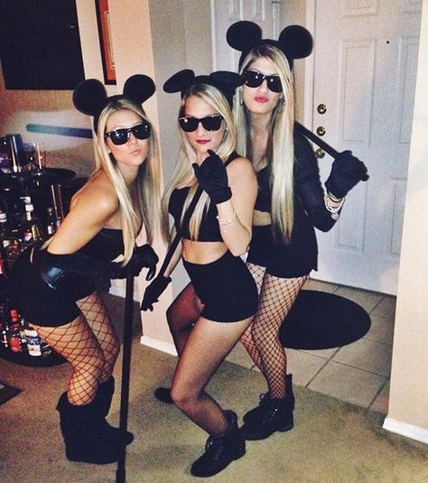 Three blind mice  #ddmhalloween #allofoctober 3 People Halloween Costumes, 3 Blind Mice, 3 People Costumes, Cheer Costumes, College Halloween Costumes, Three Blind Mice, Best Friend Halloween Costumes, Trio Halloween Costumes, Halloween Costumes College Girls