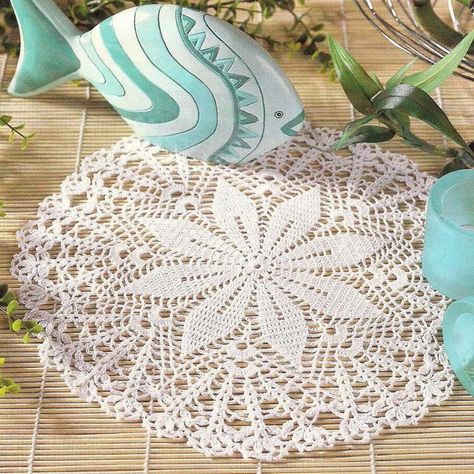 Beautiful and Easy Doily Using Cotton Yarns Art Au Crochet, Beau Crochet, Crocheted Doilies, Free Crochet Doily Patterns, Chic Crochet, Crochet Doily Diagram, Crochet Dollies, Confection Au Crochet, Crochet Simple