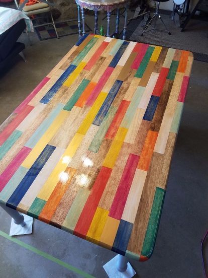 color block kitchen table, kitchen design, painted furniture, Distressed with first layer of polyurethane Colorful Kitchen Tables, Minwax Wood Stain, Painted Table Tops, Painted Kitchen Tables, Stained Table, Painted Coffee Tables, Pretty Tables, Table Kitchen, Painted Table