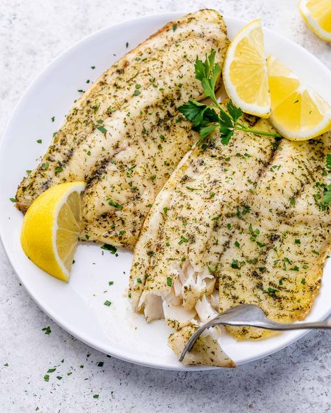 White Fish In Air Fryer, Air Fried White Fish, White Fish Air Fryer Recipe, Air Fryer White Fish, Baked Catfish Fillets, White Fish Recipes Healthy, Catfish Fillets, Greek Night, Fried Catfish Recipes