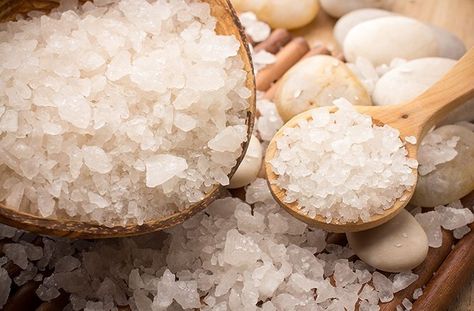 Epson Salt Bath, Epsom Salt Uses, Epsom Salt Benefits, Remove Skin Tags Naturally, Celtic Salt, Epsom Salt Bath, Celtic Sea Salt, Home Remedies For Skin, Uric Acid