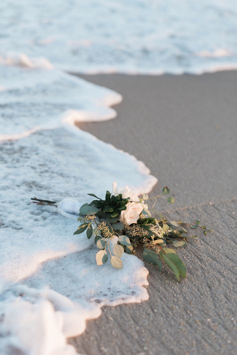 Gallery - Elegant and Rustic Beachy Boho Wedding Ideas Inspired By The Sea Beachy Boho Wedding, Second Wedding Ideas, Pre Wedding Praia, Wedding Ideas Elegant, Boho Wedding Ideas, Sunset Beach Weddings, Romantic Beach Wedding, Beachy Wedding, Beachside Wedding