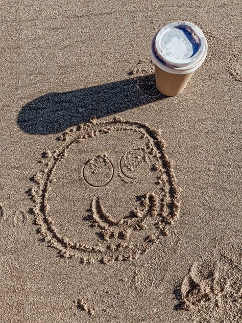 Coffee On The Beach Aesthetic, Coffee Beach Aesthetic, Coffee By The Beach, Beach Coffee Shop, Coffee On The Beach, Coffee Content, Coffee Lifestyle, Beach Coffee, Sunday Coffee