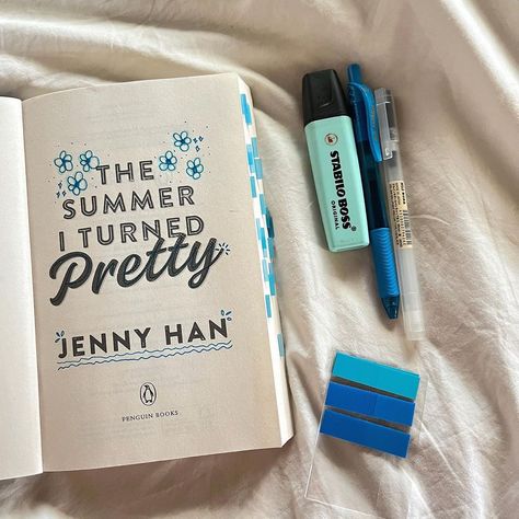 mieke on Instagram: “— book review // the summer i turned pretty by jenny han — rating // 4 stars (✨spoilers in the slides✨) I wish I had read this 10 years…” Tsitp Annotations, Summer I Turned Pretty Book, Instagram Book Review, Belly Conklin, Jeremiah Fisher, Conrad Fisher, Book Annotations, Reading Motivation, The Summer I Turned Pretty