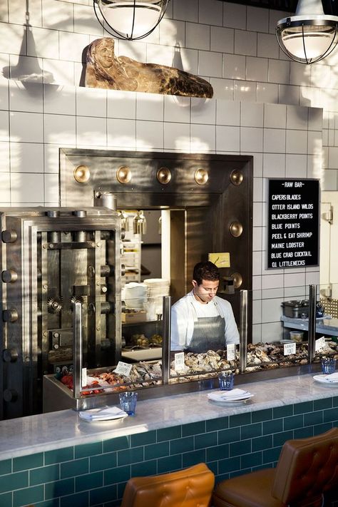 Oyster Bar Restaurant, Soup Bar, Seafood Shop, Bespoke Home, Raw Oysters, Deli Style, Restaurant Ideas, Raw Bars, Oyster Bar