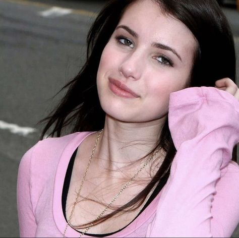 Emma Roberts, A Woman, Hair, Pink, Black