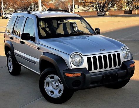 Jeep Liberty Sport, Auto Jeep, Jeep Jeep, Jeep Stuff, Car Inspiration, Jeep Liberty, Jeep Cars, Couples Goals, Jeep Life