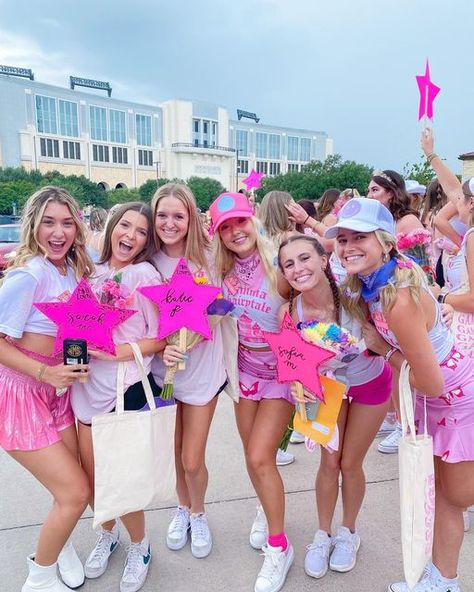 Tcu Sorority, Preppy College, Bid Day Themes, Pi Phi, Gamma Phi Beta, Gamma Phi, Bid Day, Re A, First Week