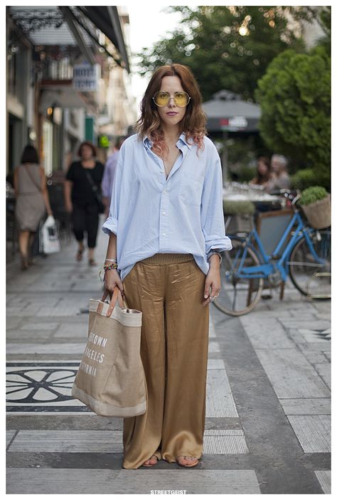 Myrta in Athens Street Style Portrait | Streetgeist Athens Fashion Street Styles, Athens Street Style, Athens Fashion, Los Angeles Street Style, La Street Style, Giving People, Street Style Blog, View Photo, Style Blog