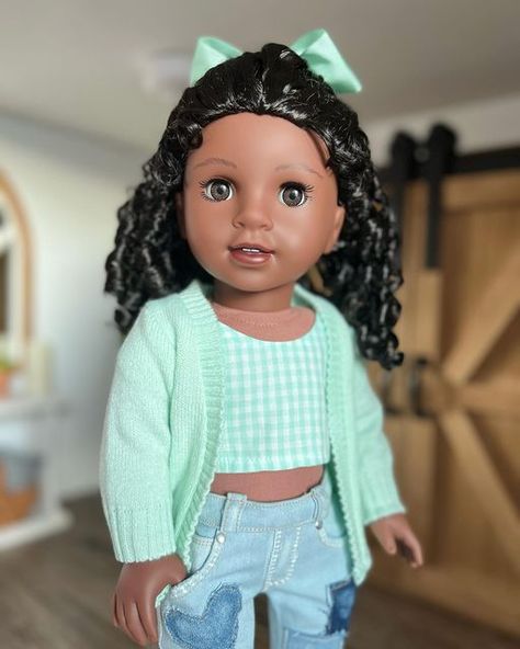 Julia on Instagram: "Claudie with a modern twist 😊 I couldn’t bring myself to take her hair down quite yet, so I worked around it. Can’t get enough of this cutie! 🥰 #claudiewells #americangirl #americangirlbrand #americangirldoll #agig #joy2everygirl #joy2everygirlandboy #joy2everydoll #18inchdoll #dollsofinstagram #dollstagram #dollinsta #dollcommunity #dollsofcolor #agcollector #adultagcollector #dollcollector #adultdollcollector" Black American Girl Doll, Ag Doll Crafts Diy, Our Generation Doll Accessories, Ag Doll Crafts, American Girl Historical, Doll Pictures, Doll House Ideas, African American Dolls, Our Generation Dolls