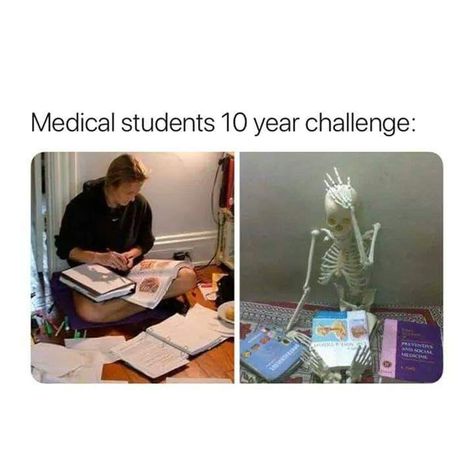 People always tagging me on this post😂😂 ❤️IM❤️ Students Jokes, Medical Humor Doctor, Medical Jokes, Medical Memes, Physics Memes, Student Jokes, Studying Memes, Medical Photography, Medical Quotes