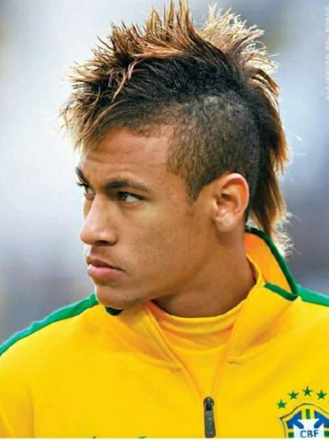 Neymar 2012, Neymar Hot, Blonde Streaks, Neymar Football, The Beautiful Game, New Haircuts, Boys Haircuts, Neymar Jr, Big Love