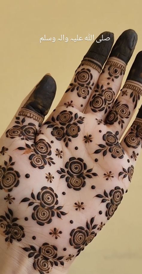 Mhndi Dsgns Aesthetic, Beautiful Mehendi Degins, Simple Asthetic Henna, Asthetic Mehandi Designs Simple, Mehedi Degins Simple Aesthetic, Trendy Mehendi Designs, Mehedi Degins, Aesthetic Henna, Simple Henna Designs Hand