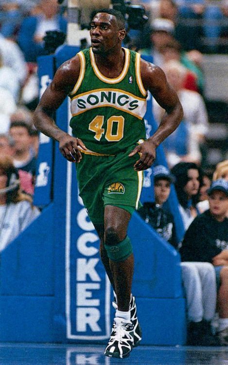 Nineteenth Birthday, Reebok Kamikaze, Shawn Kemp, Best Nba Players, Seattle Supersonics, Seattle Sports, Basketball Is Life, Nba Sports, Basketball Drills