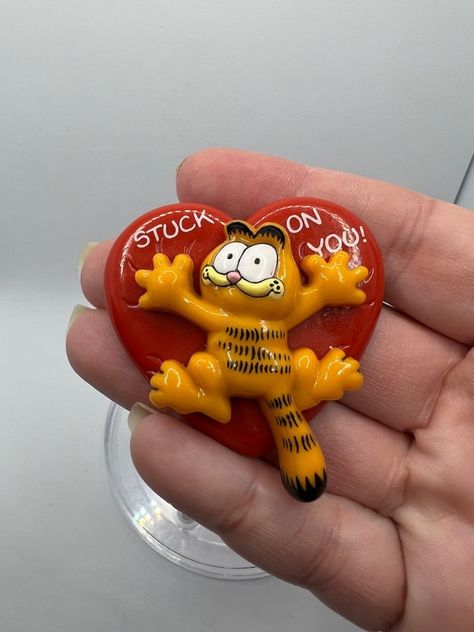 Garfield Valentines, Garfield Stuff, Fat Orange Cat, Garfield Pictures, Garfield Images, Harry Potter Hogwarts Castle, Garfield Cat, Garfield And Odie, Stuck On You