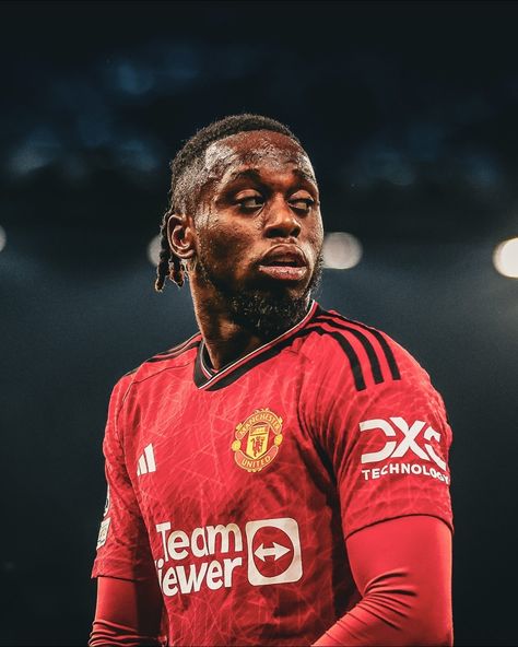 Aaron Wan Bissaka, Wan Bissaka, Man Utd, Fifa, Football, Pins, Quick Saves, American Football