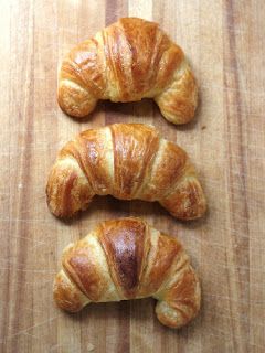 Fresh Croissants, Fresh Pastries, Julia Child Recipes, Homemade Croissants, Croissant Recipe, Bourbon Chicken, Cooking Stuff, Popcorn Party, Bread Box