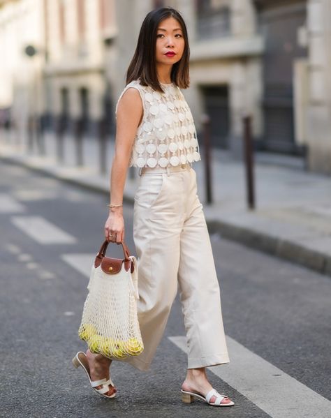 Summer 2023 Street Style, 2023 Street Style, Plain White Sneakers, Date Night Outfit Summer, 30 Outfits, Outfits To Wear, 50 And Fabulous, Stylish Summer Outfits, Scarf Top