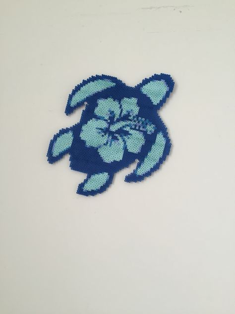 Sea turtle hibiscus perler Perler Beads Sea Turtle, Tropical Perler Beads, Ohana Perler Bead Patterns, Sea Perler Beads, Sea Animal Perler Beads, Perler Beads Ocean, Beach Perler Beads, Beach Perler Bead Patterns, Ocean Perler Beads