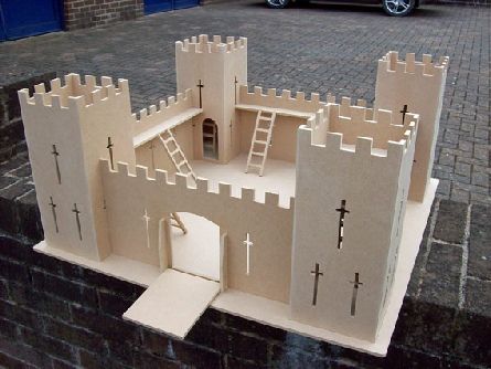 Wooden Toy Castle, Cardboard Crafts Decoration, Model Castle, Popsicle Stick Houses, Castle Crafts, Castle Project, Cardboard Castle, Wooden Castle, Toy Castle