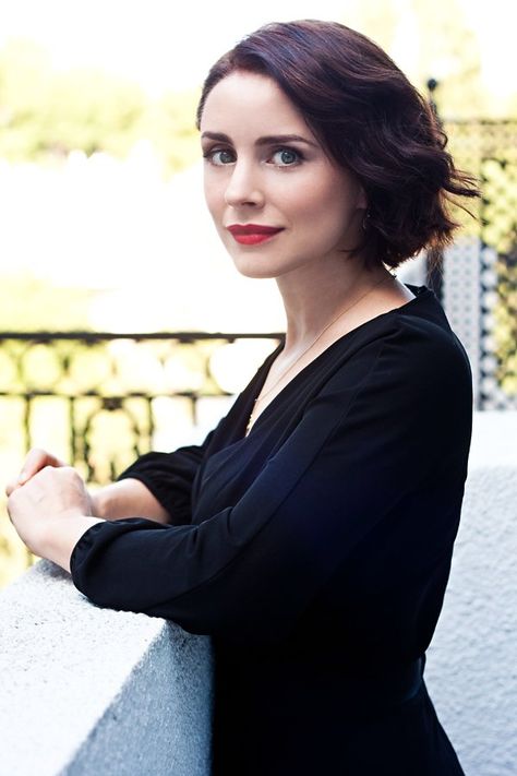 Laura Fraser Laura Fraser, Headshot Poses, Olivia De Havilland, Posing Tips, Fitness Models Female, Petite Women, Breaking Bad, Beautiful Eyes, Celebrities Female