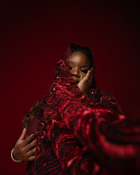 Adding a touch of red 🌹🍷 - Model : Zharia - Studio : @downsviewstudios #burgundy #photoshoot Burgundy Photoshoot, Background Hair, Burgundy Background, Hair Model, Shampoo Bar, Red Dress, Black Color, Bar, Birthday